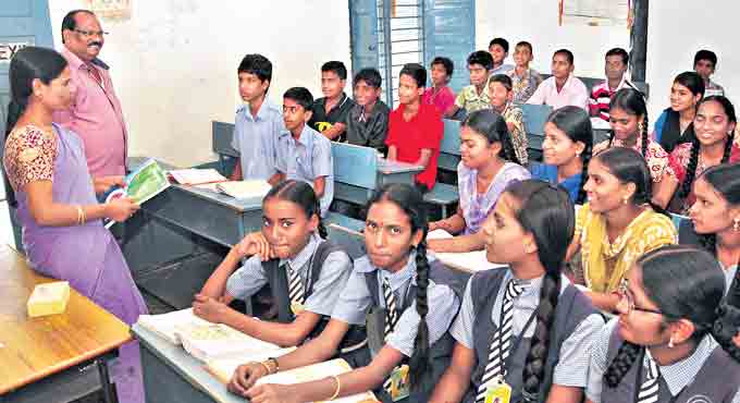 telanganasscstudentstogetnewanswerbooklet