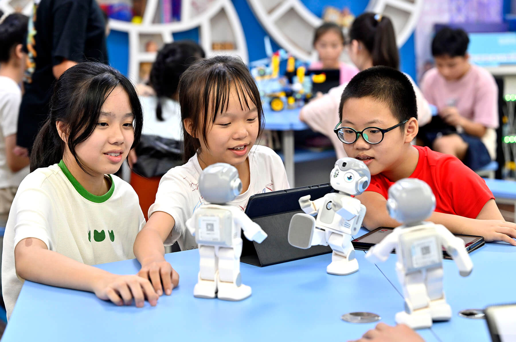 chinamandatesaieducationinschoolsfrom2025