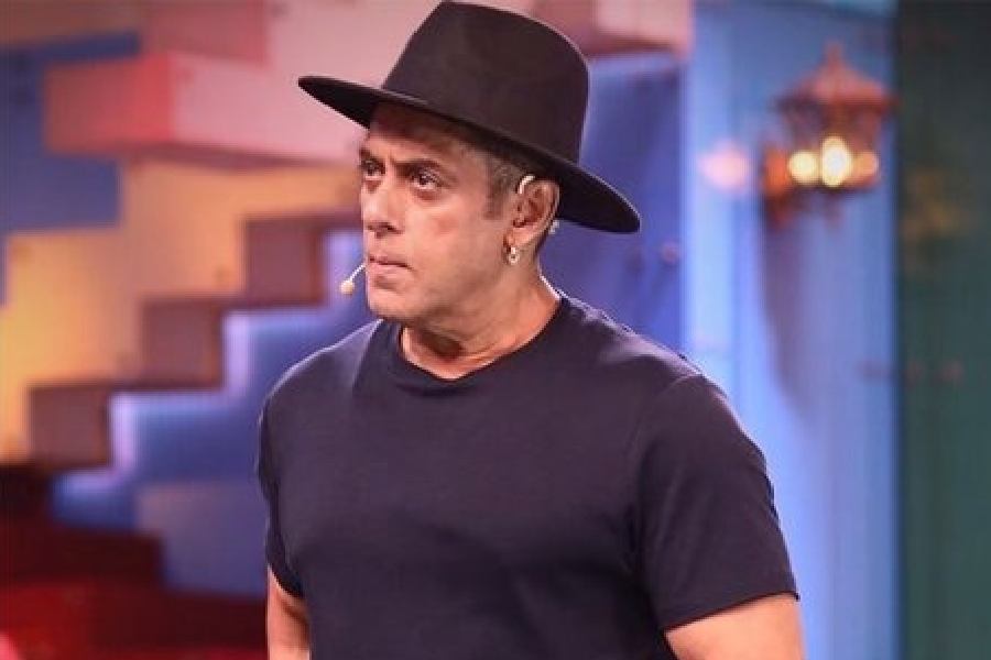 Nothing is wrong: Salman Khan addresses health fears after BB 20 promo, apologises