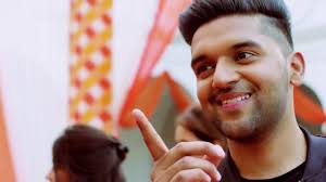 delhitimesfreshface2016:gargigirlsonaselfiespreewithgururandhawa