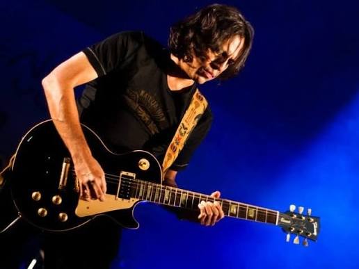 Legendary guitarist Mahesh Tinaikar dies at 63