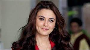 feelsawesometoseepeopleoutandenjoyingeachotherscompanyafterlockdown:preityzinta