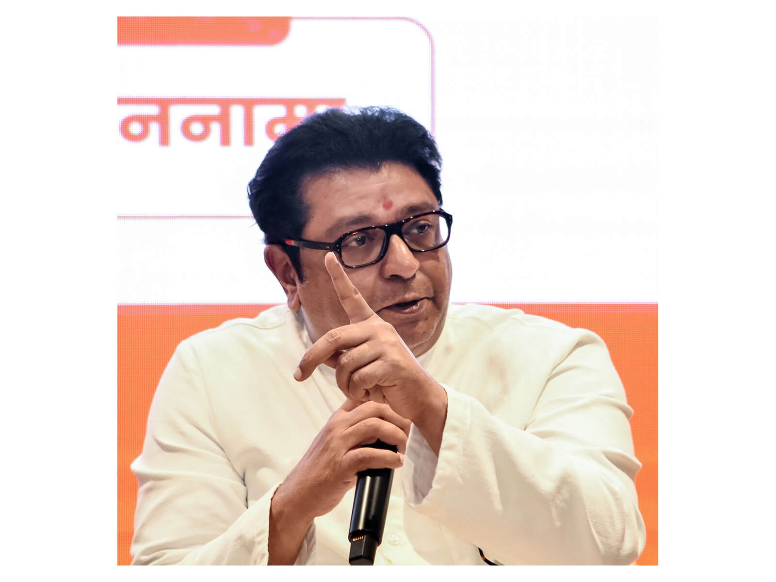 Raj Thackeray raises questions over Vivek Oberoi and R Madhavan