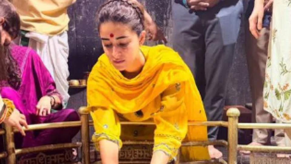 Ananya seeks blessings at Bhimashankar Jyotirlinga