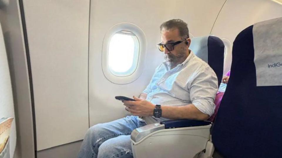 actorkamalhaasanditchescharteredflightforeconomyclass