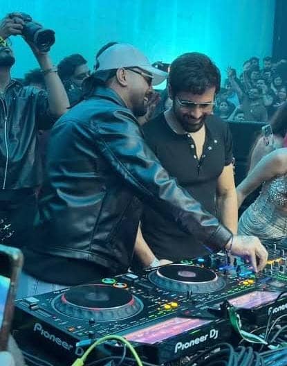 Emraan Hashmi sparks nostalgia fest in Hyderabad as he takes over DJ console