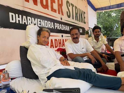 Prakash Raj backs Sonam Wangchuk, questions delay in Dharmendra Pradhan