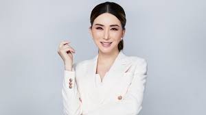 thaitransgendermediamogulbuysmissuniversepageant