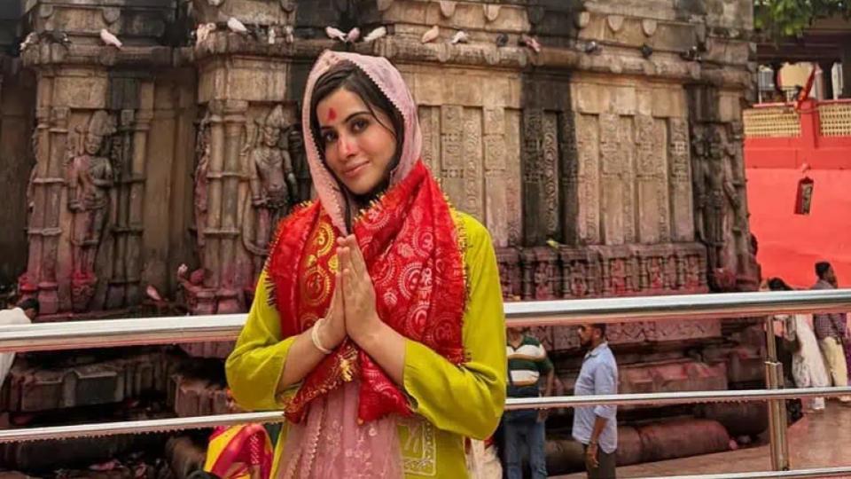 Uorfi visits Guwahati temple after denying conversion claims