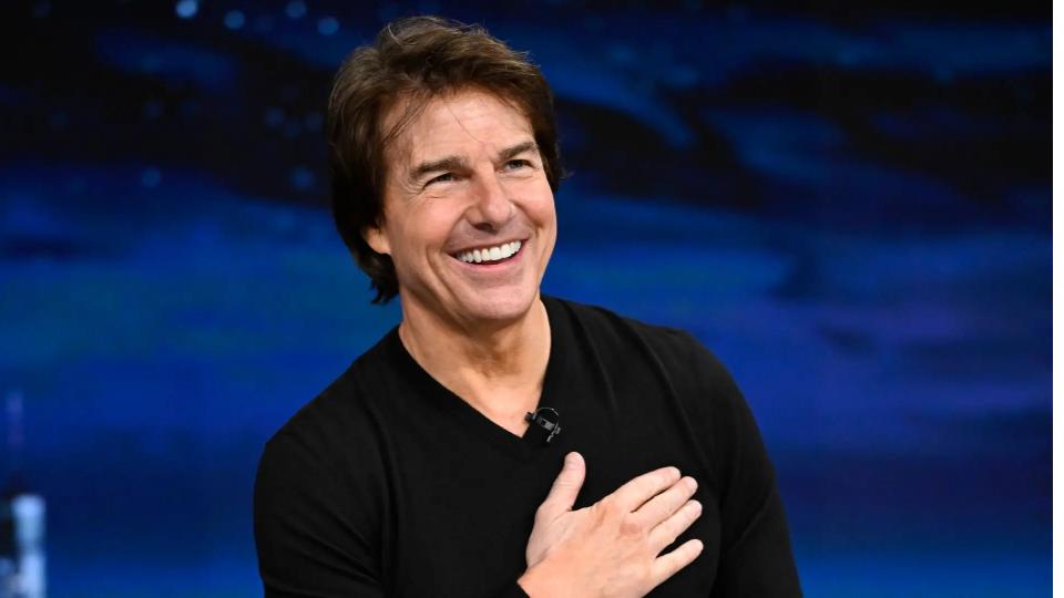 Tom Cruise says Taylor Swift schooled him about football