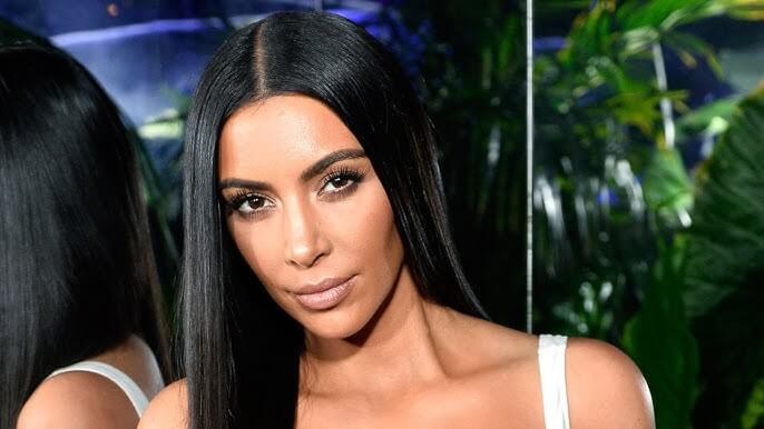 kimkardashiandemandshigherpayforfirefightersbattlinglosangeleswildfire