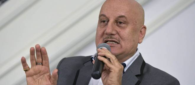 sadhvishouldbethrownoutofparty:anupamkher