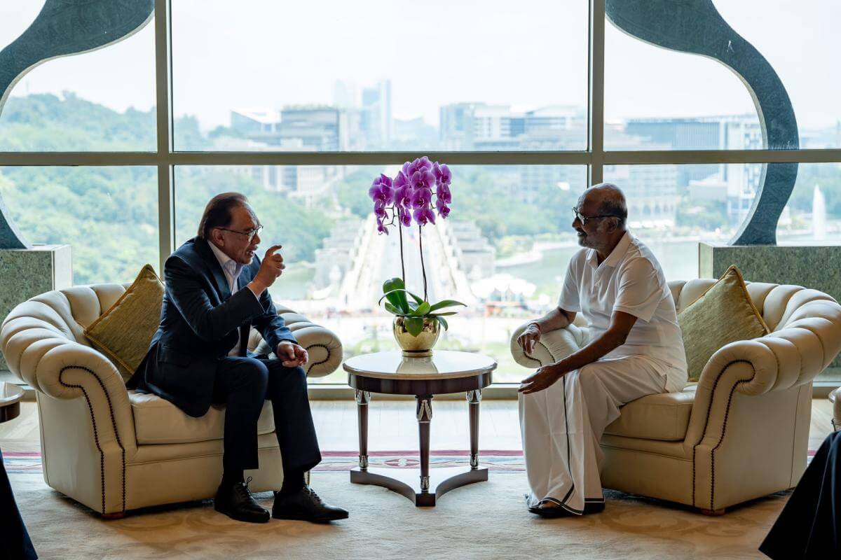 malaysianprimeministeranwaribrahimmeetsrajinikanth