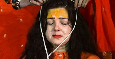 mamtakulkarniresignsasmahamandaleshwarofkinnarakhada