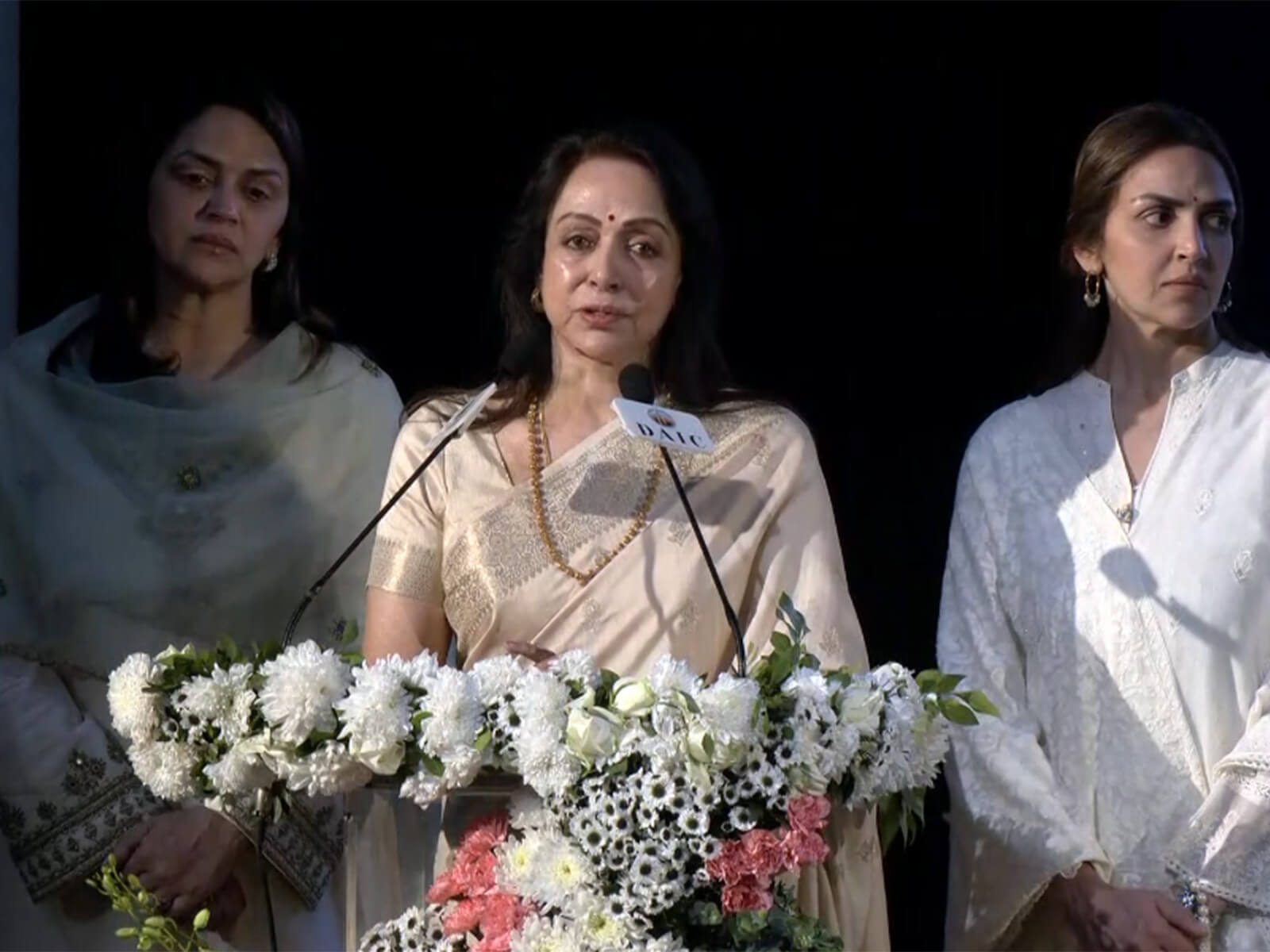 Hema Malini hosts prayer meet for Dharmendra in Delhi