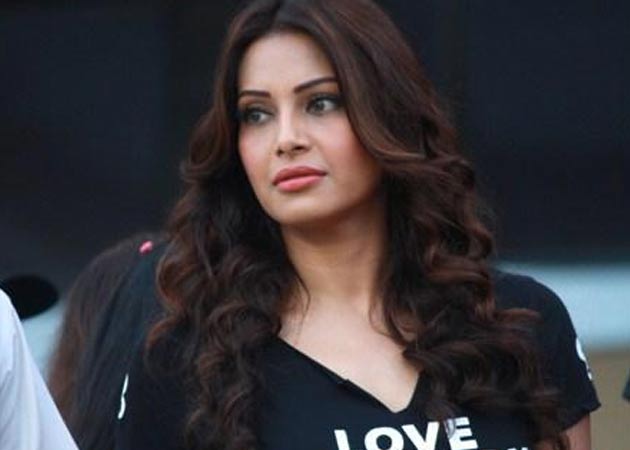 bigbsrkgoodontv:bipashabasu