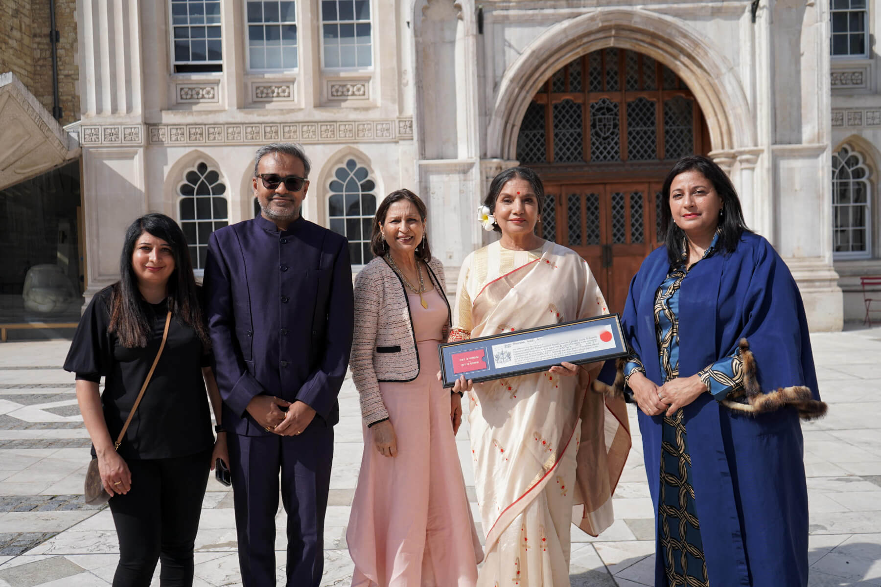 shabanaazmireceivesfreedomofthecityoflondonaward