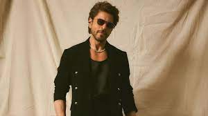 Shah Rukh Khan plans special fan meet for his 60th birthday