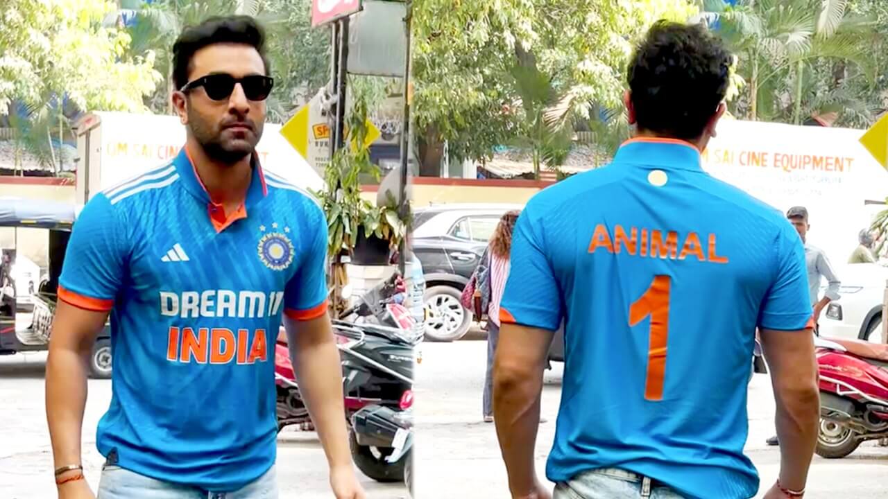 ranbirkapoorpromotesanimalatwankhedestadiumcheersforteamindia