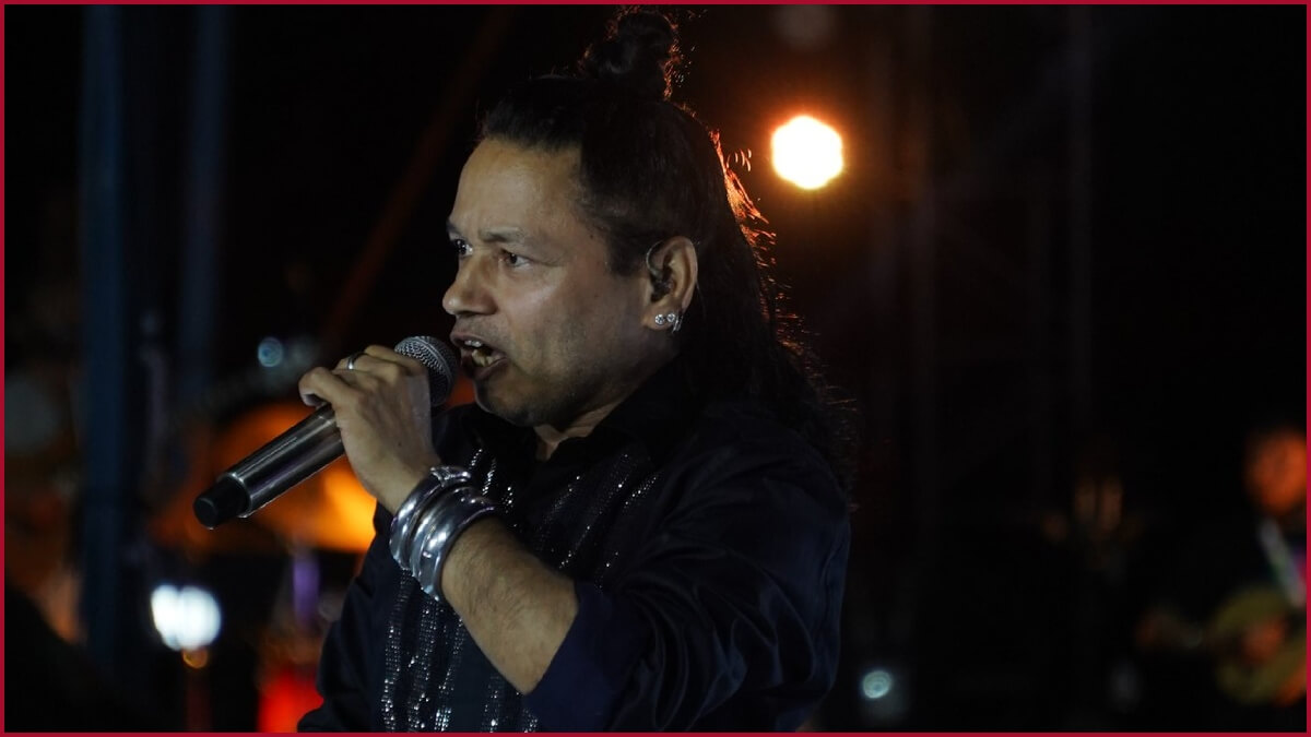 ‘tameez seekho’, Kailash Kher lashes out at organisers during performance