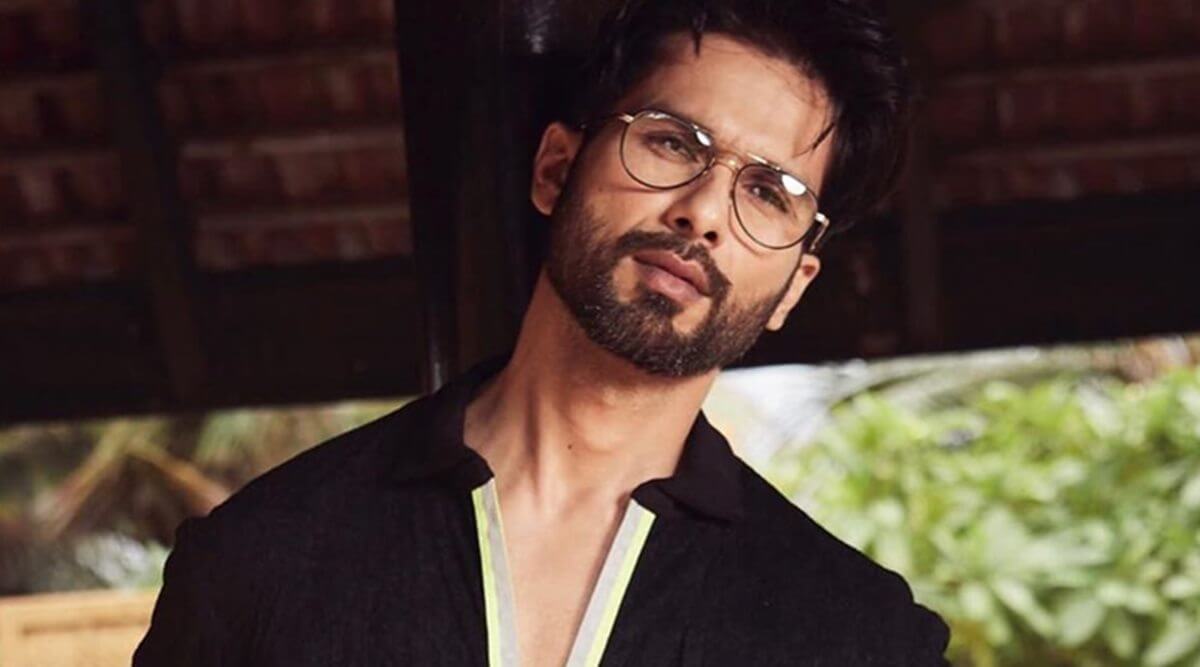 shahidkapoortransferfundstobankaccountsof40backgrounddancersamidcovid19
