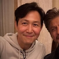 Lee Jung-jae shares selfie with SRK, expresses gratitude on meeting Bollywood icon