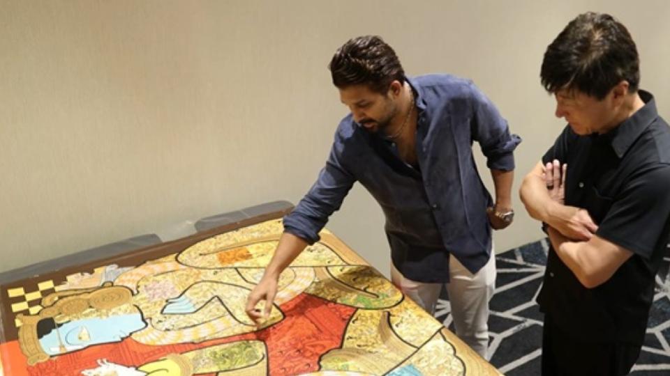 Icon Star Allu Arjun Gifts Epic Ramayana Painting To Japanese CEO
