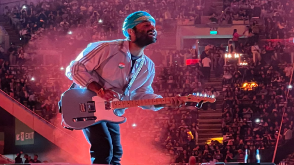London stadium cuts power at Arijit Singh concert after curfew