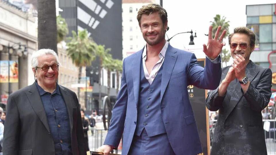 Chris Hemsworth receives Hollywood Walk of Fame star