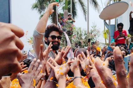 alluarjunreceivesgrandwelcomeinvisakhapatnamforfilmshootofpushpa2