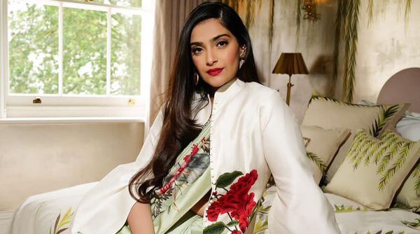 sonamkapoorbecomestheonlyindiancelebritytoattendwimbledon2023inlondon