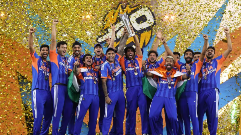 Sharukh Khan, Akshay Praises Team India For T20 Wc Victory 