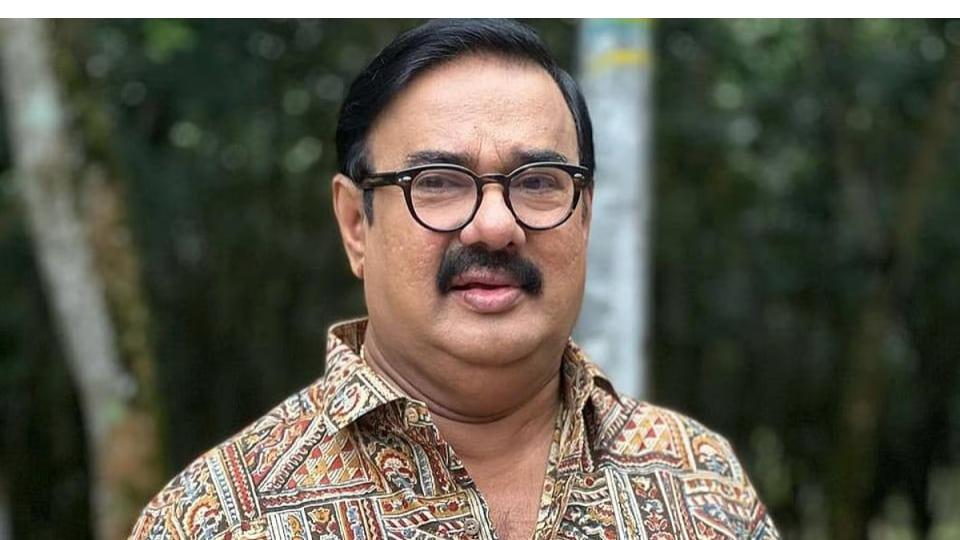 Actor Maniyanpilla Raju Booked After Two Youths Injured 