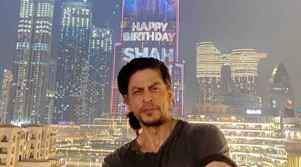 shahrukhkhanflashedondubaisburjkhalifaon55thbirthday