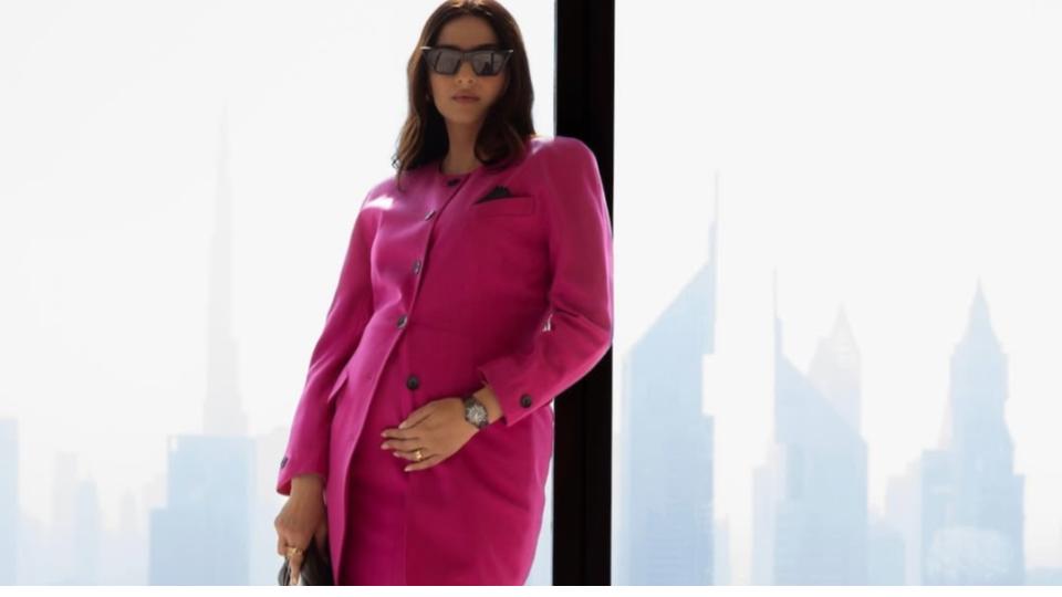 Actress Sonam Kapoor announced her second pregnancy 