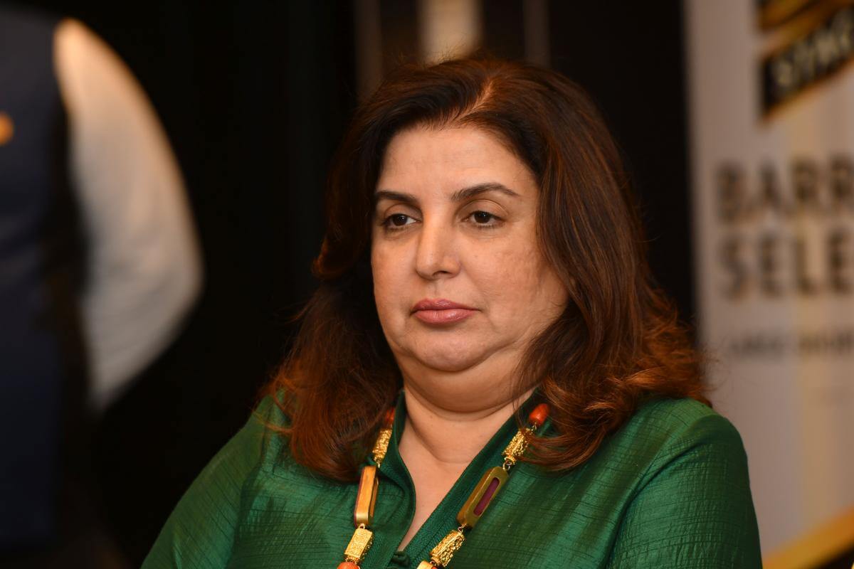 farahkhansholicommentlandsherinlegaltroublecomplaintfiledforhurtingreligioussentiments