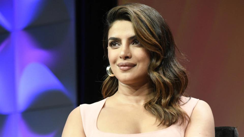 Actress Priyanka enjoys the sea with her ‘favourite people’