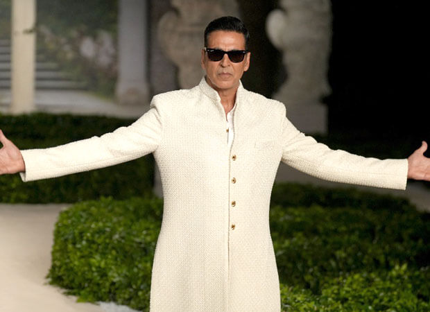Akshay Kumar returns to ramp as showstopper after 12 years at fashion show
