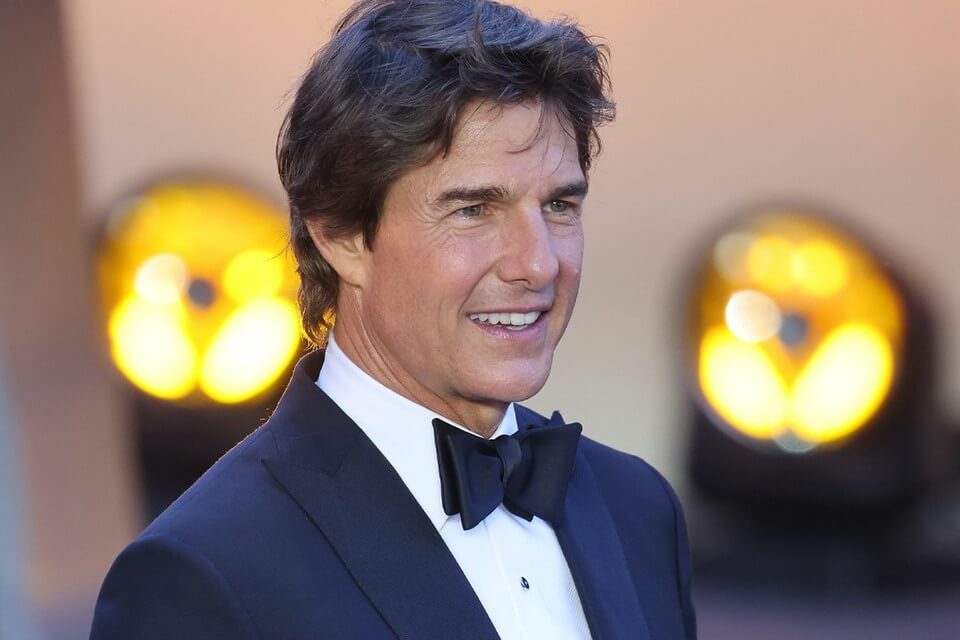 tomcruisetobecomefirstactortoshootamovieinouterspace