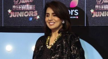 isecretlyprayedforaliaranbirswinatfilmfareawards:neetukapoor