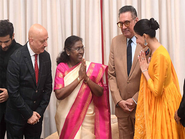 Anupam Kher hosts special screening of Tanvi The Great for President Murmu