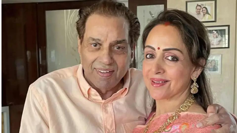 Hema Malini mourns Dharmendra death 