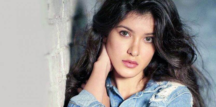 karanjohartolaunchsanjaykapoor’sdaughtershanayakapoorinhisnextfilm