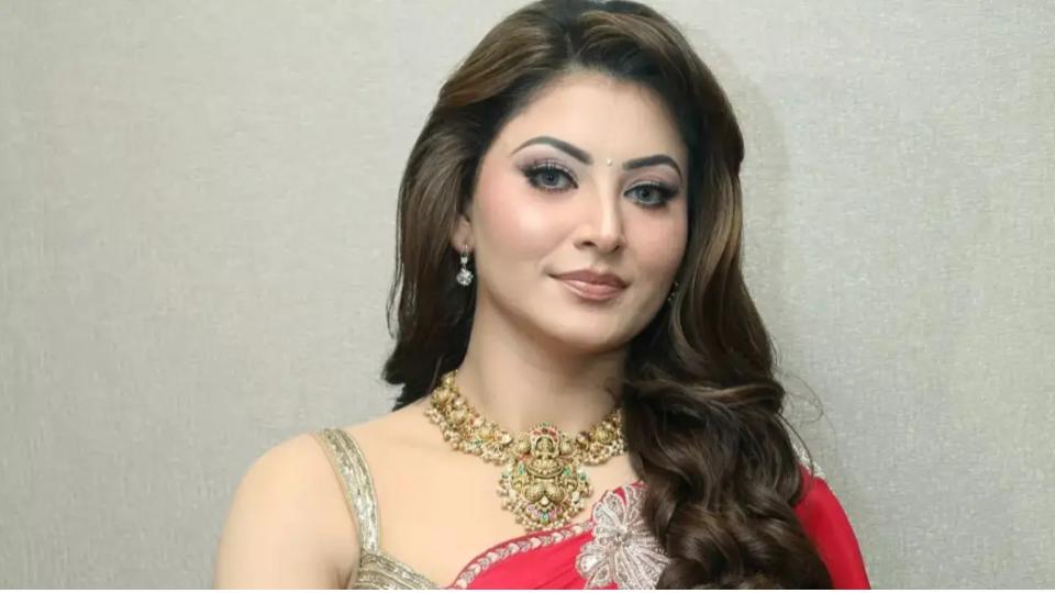 Urvashi Rautela claims her luggage was stolen from London airport