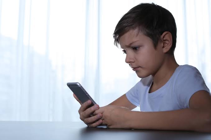 Kids with smartphones at very high risk of eating disorders as teens : Study