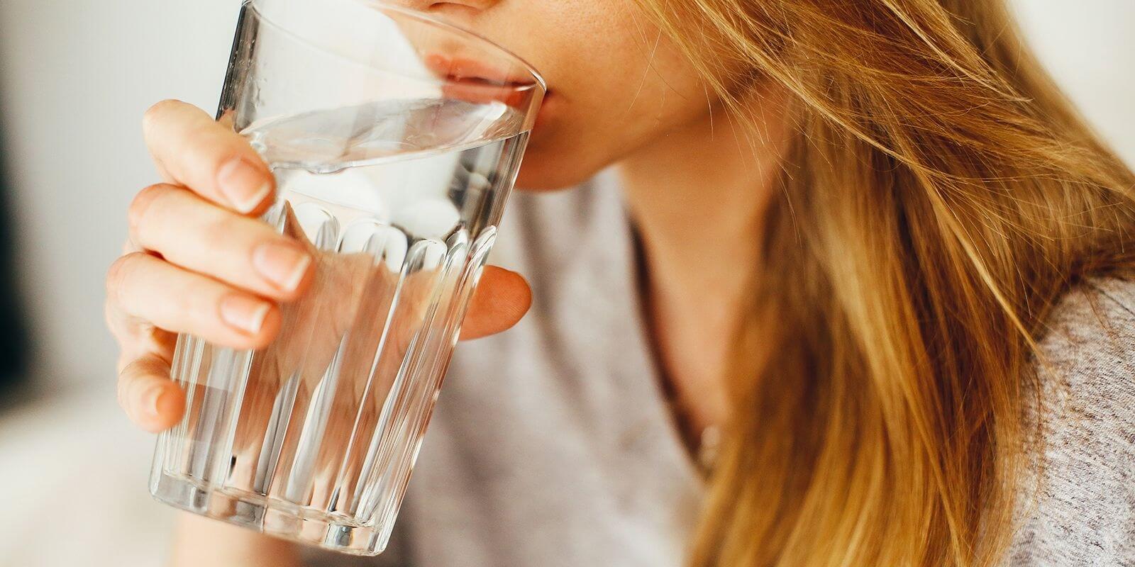 knowhowdrinkinglesswaterduringwintercanhavebadeffectsonhealth