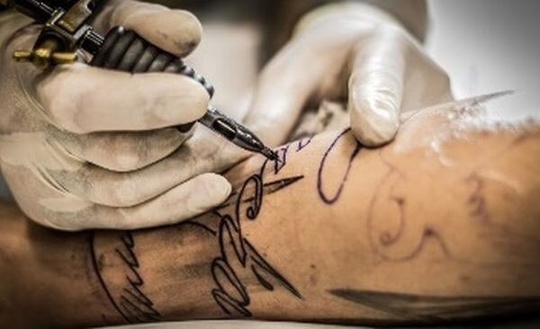 Doctors warn that Tattoo causes inherent risks of hepatitis, HIV and cancers