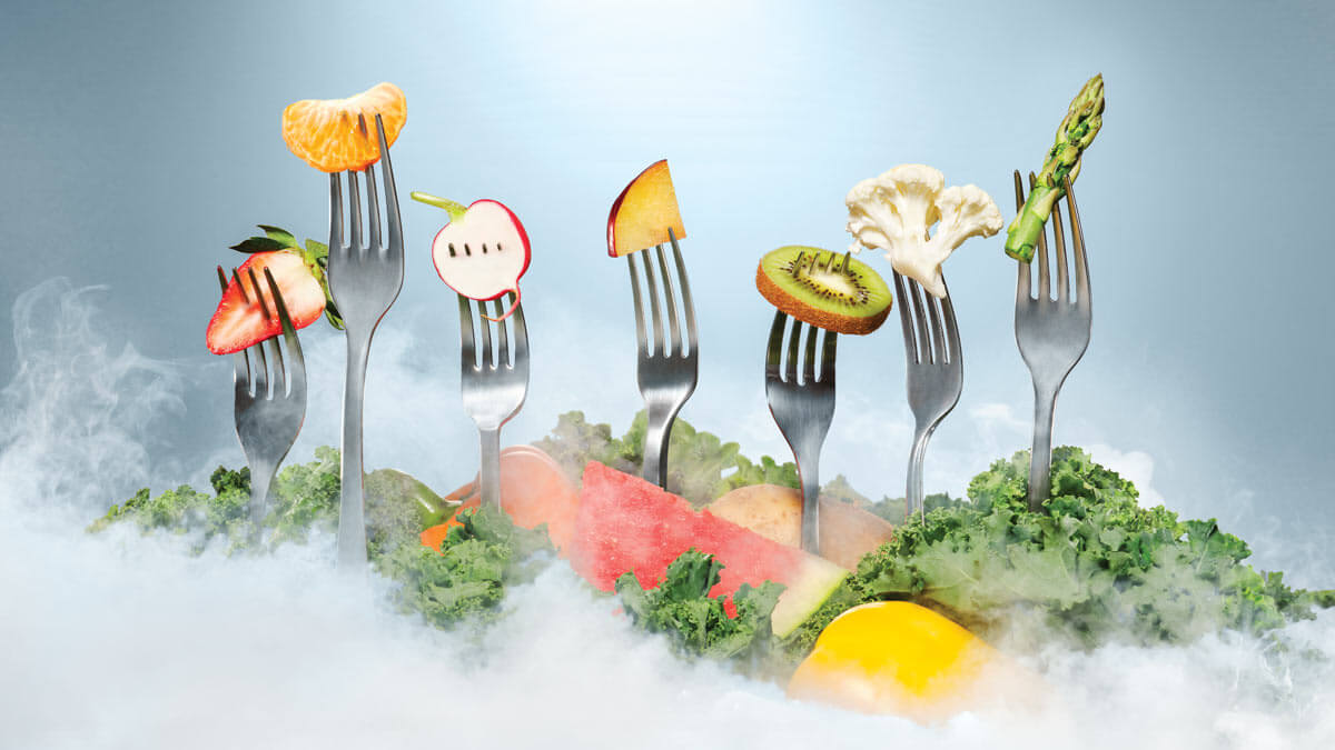 toxicchemicalsnotfruitsaretherealvillainsinfoodscares:experts