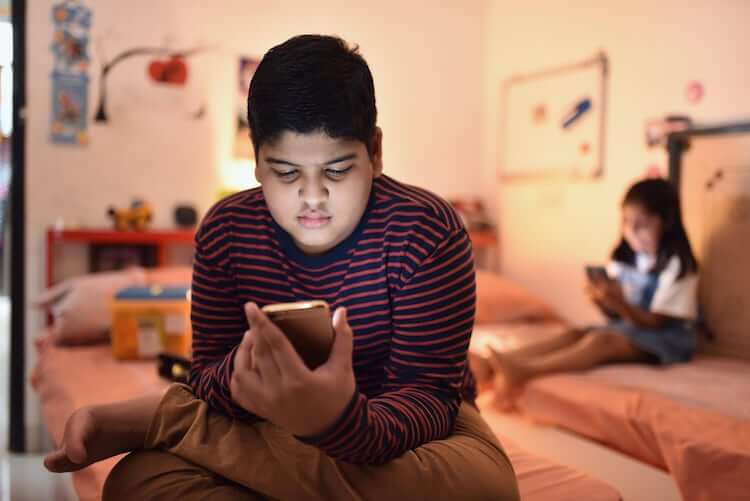 Indian children under 5 years spend double the safe screen time limit: Study
