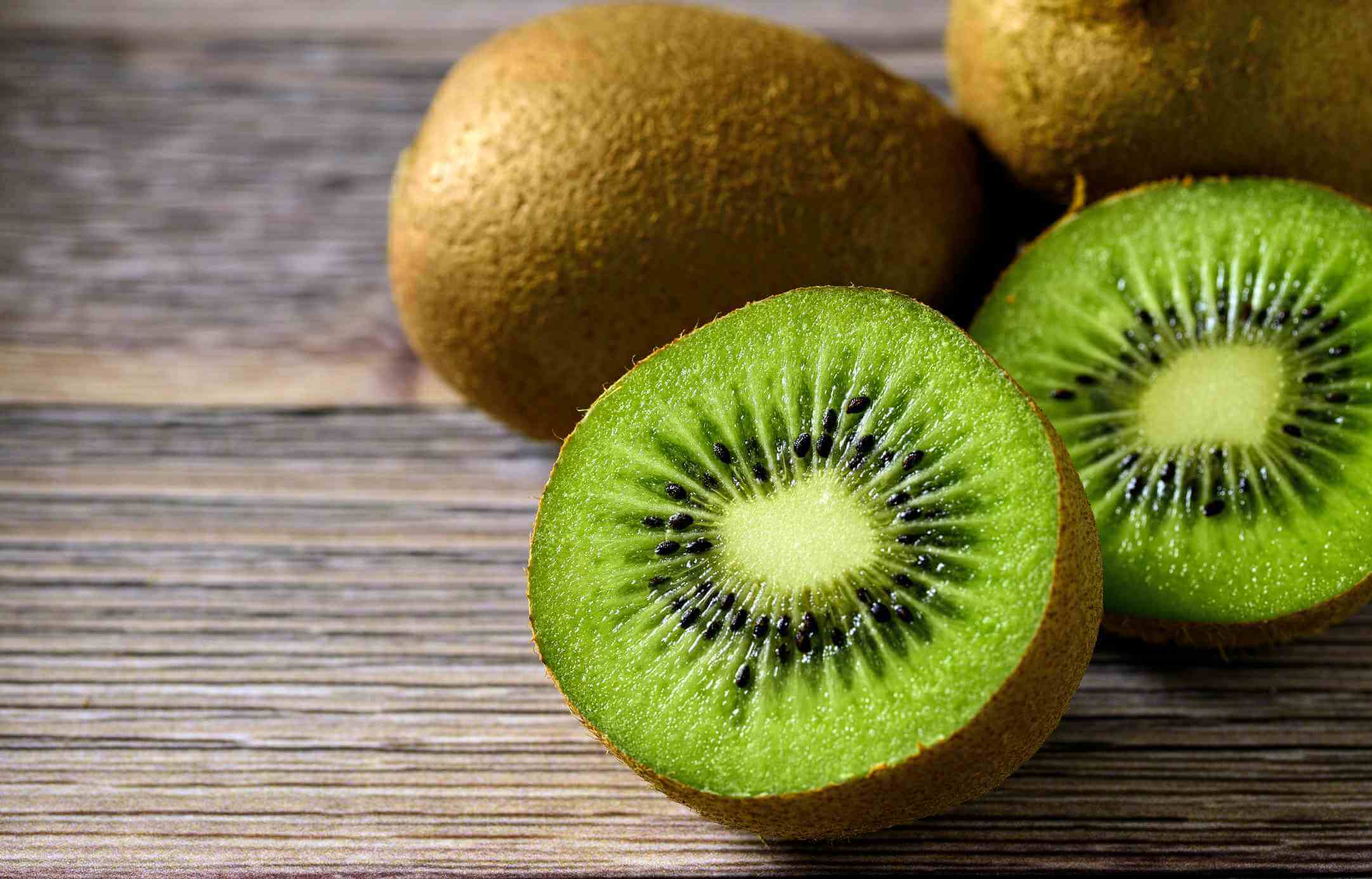 Know when and how to eat kiwi for optimal health benefits